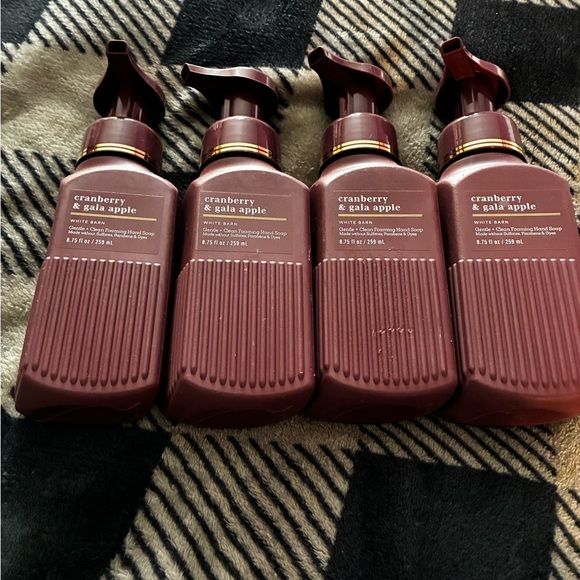 Cranberry & Gala Apple Foaming Hand Soap Set (4) - Picture 2 of 5